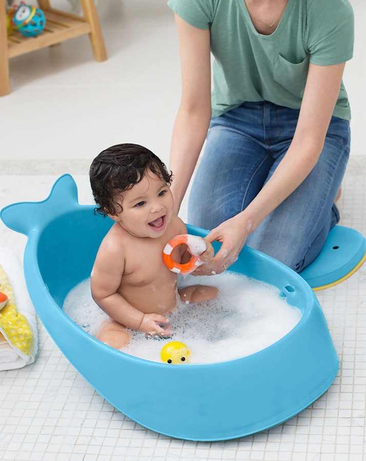 Badewanne MOBY mit 3 Stufen in hellblau