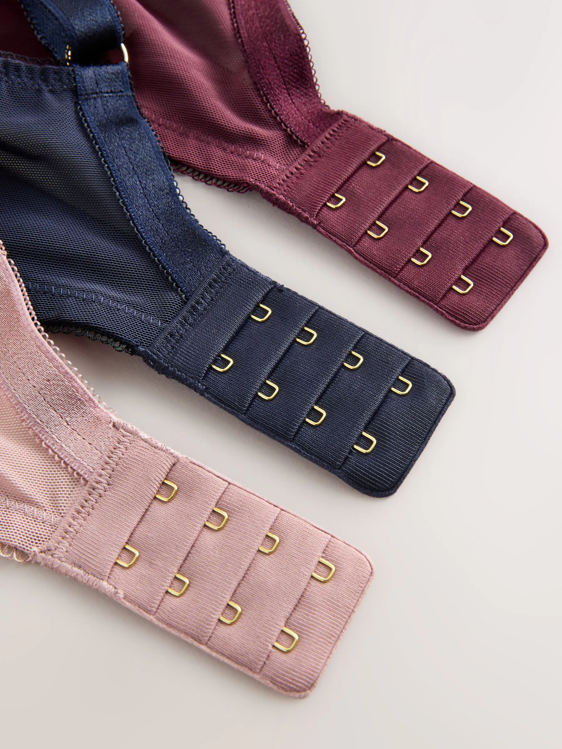 Marineblauw/bessenrood/roze - DD+ Beha's met volledige cups zonder vulling, set van 3 met kantversiering