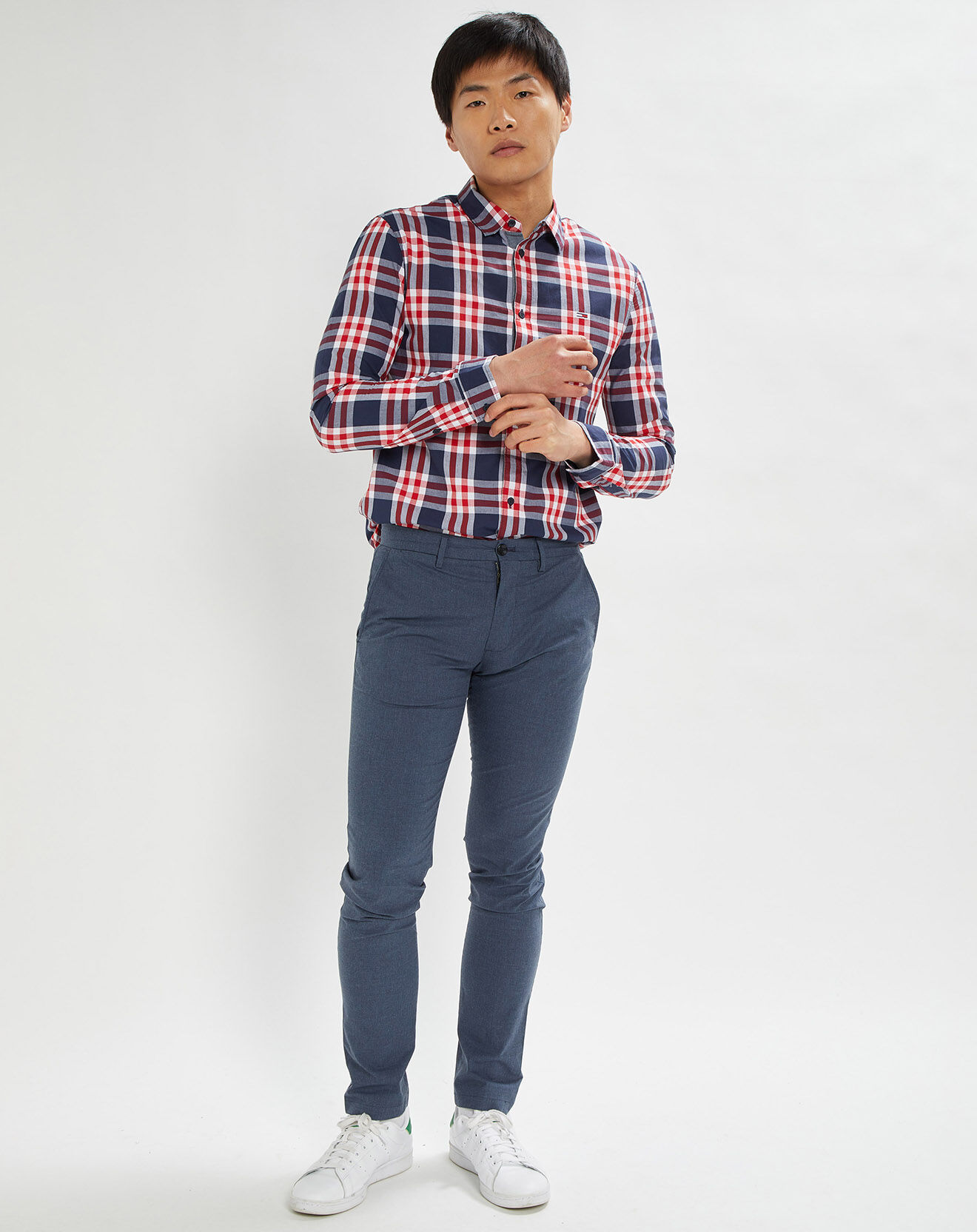 Tommy Jeans Chemise droite en Popeline Essentl à carreaux bleu marine/rouge