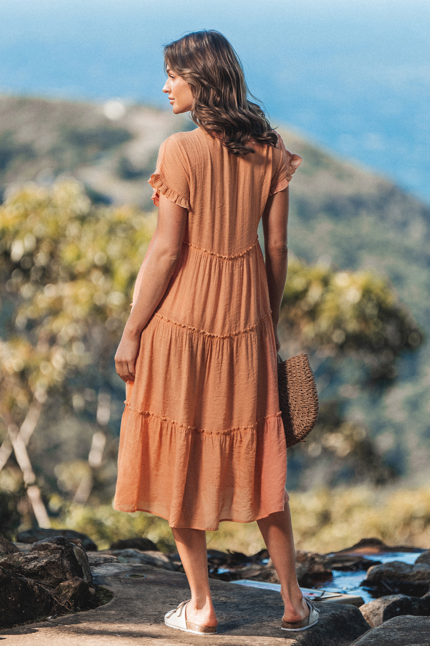 Robe cover up midi à col en V et à volants