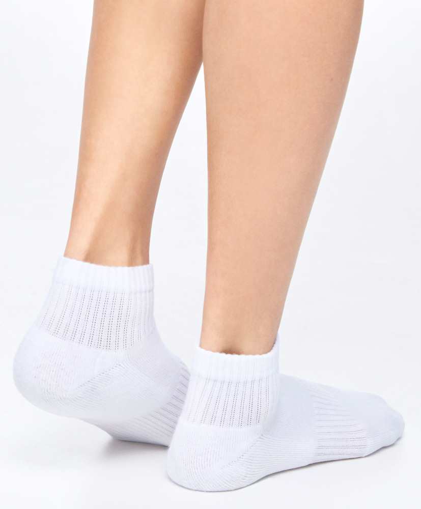 3 pares de meias esportivas de algodão.