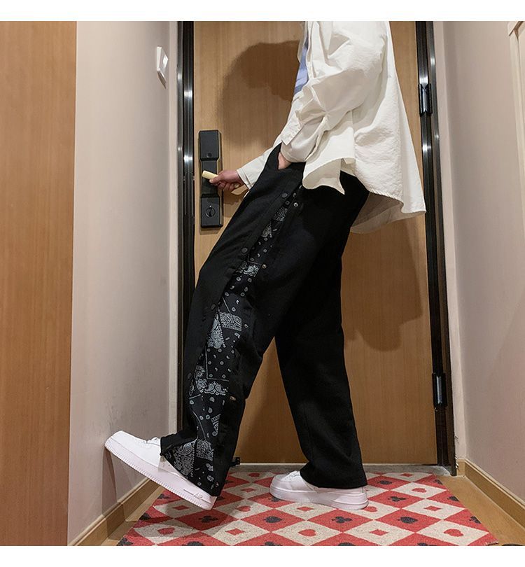 Oakjam - Crop Paisley Panel Sweatpants