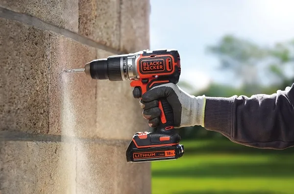 BLACK DECKER BL188KB - Hammerbor - ledningfri - 2-hastigheders - one-piece - 52 N·m - 2 batterier - 18 V