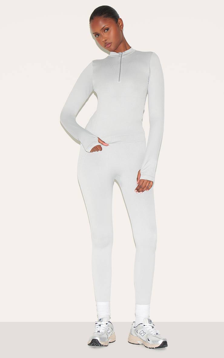 Gris Clair Veste Ajustée Sans Couture Avec Détails De Lignes