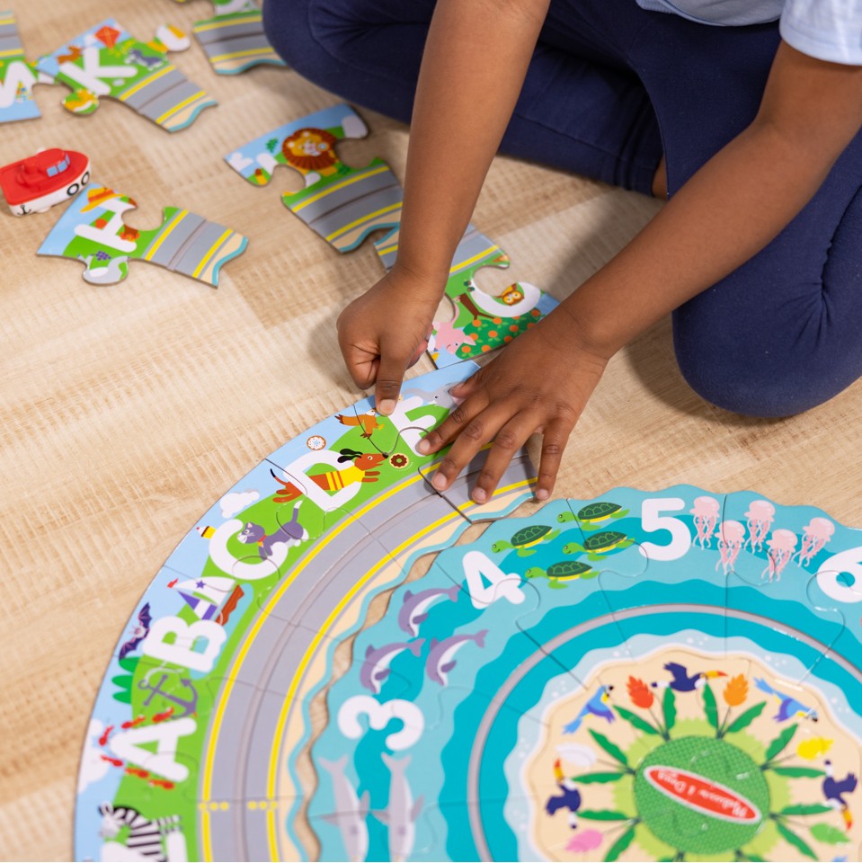 Melissa & Doug - Round the Shore Tracks