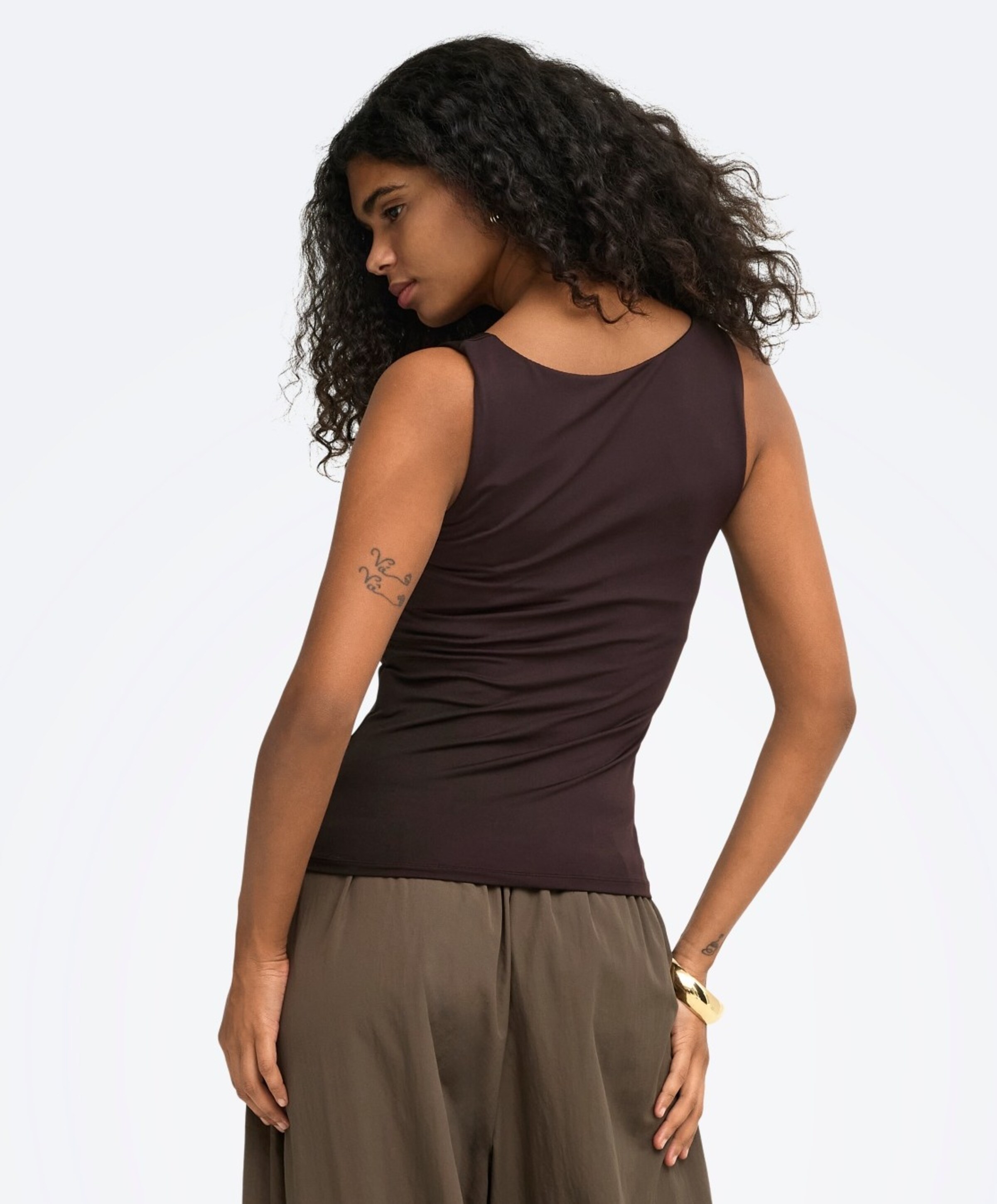 Only Dames top bruin