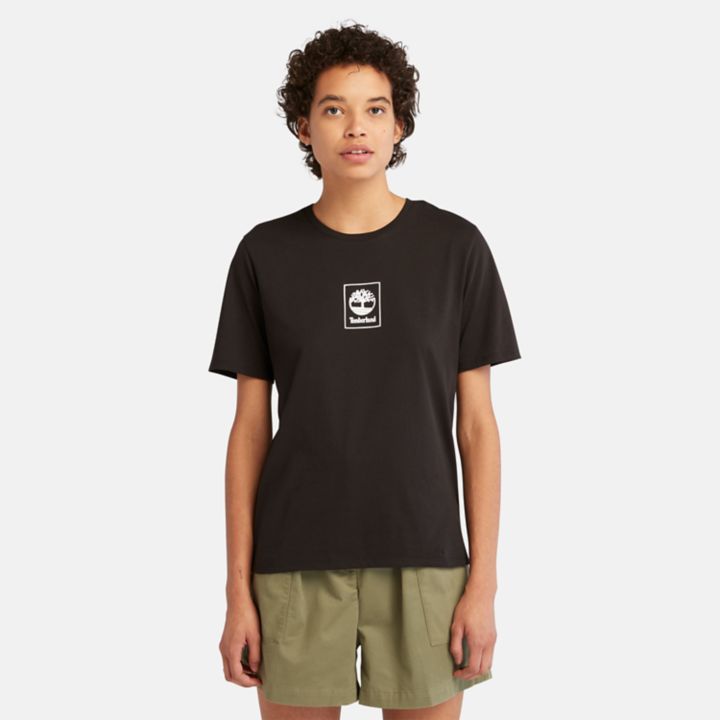 Camiseta feminina preta com logo da Stack