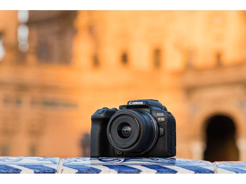 Canon Fotokamera EOS R10 Body Mehr Technologie, mehr Funktionen, mehr Mobilität und mehr Kreativität