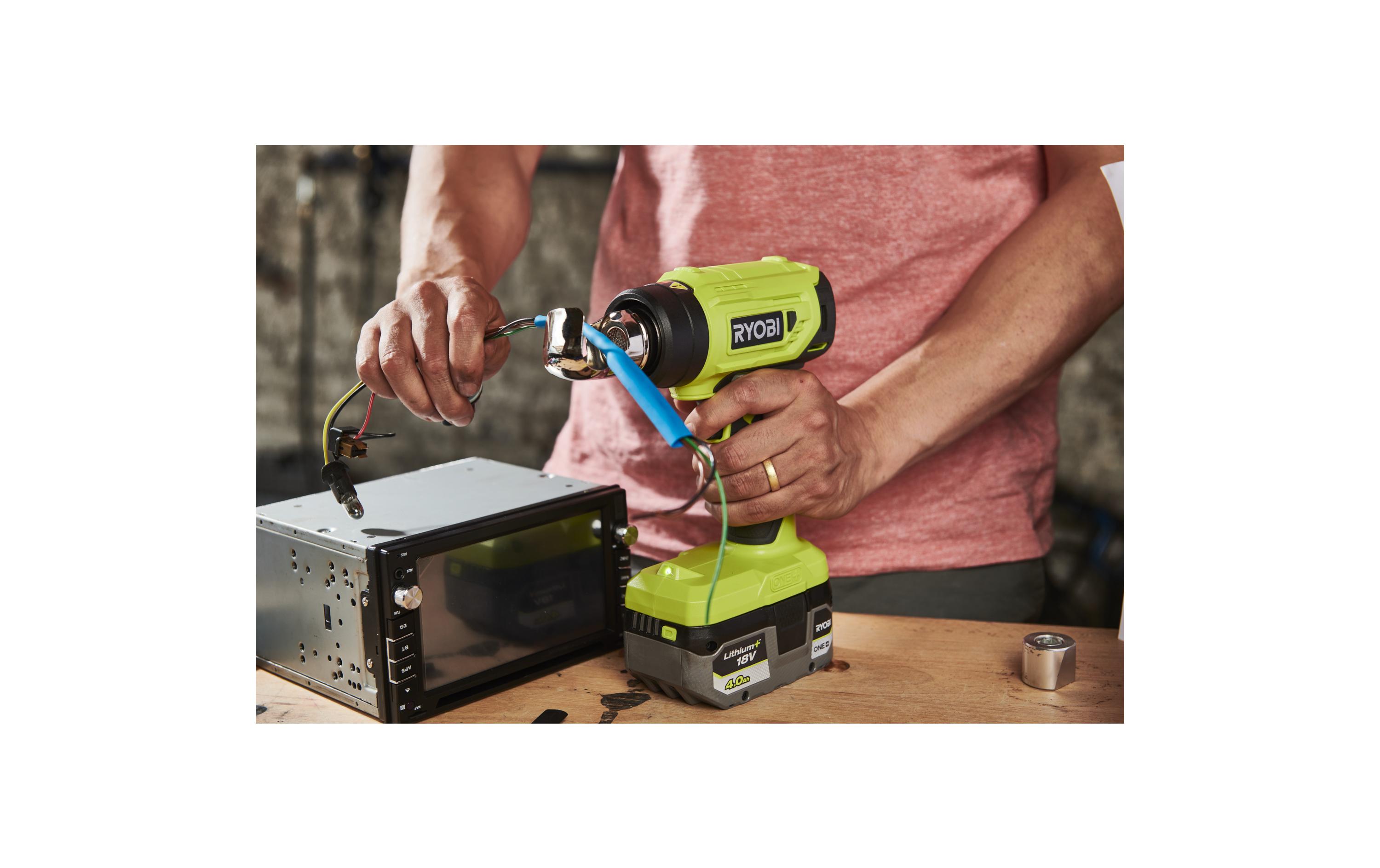 Akku-Heissluftgebläse R18 hG-0, 18 V, Solo<br>Batteriebetriebene Heissluftpistole heizt in weniger als 10 Sekunden auf bis zu 470 °C auf