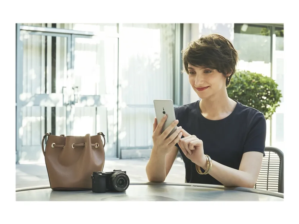 Sony a6100 ILCE-6100 - Digitalkamera - spejlløst - 24.2 MP - APS-C - 4K / 30 fps - kun kamerahus - Wi-Fi, NFC, Bluetooth - sort