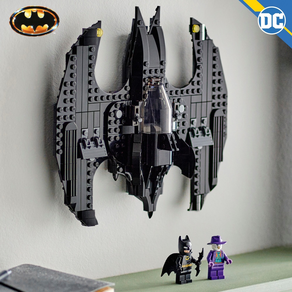 LEGO DC Super Heroes 76265 Batwing Batman vs. The Joker Set