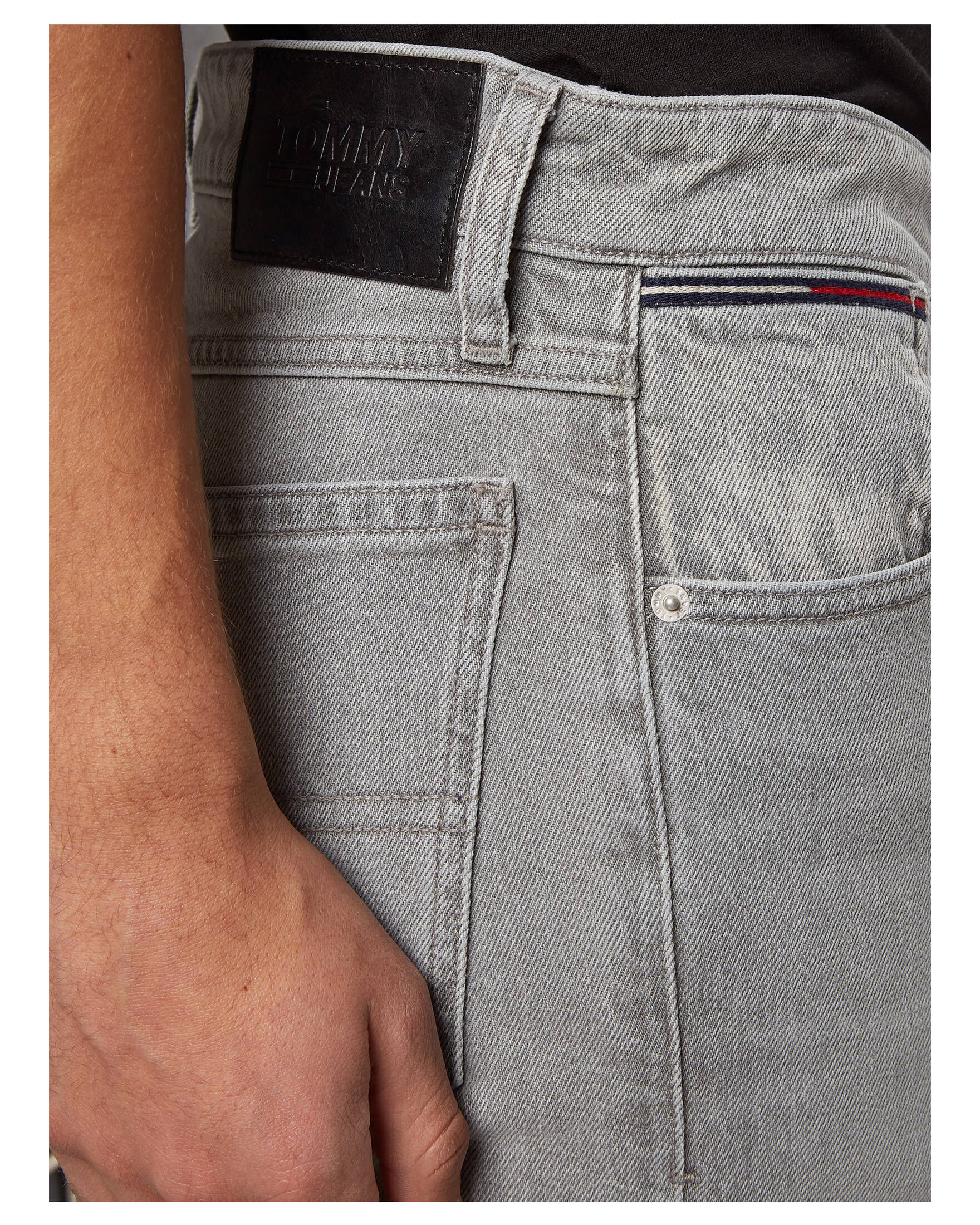 Tommy Jeans| Herren Jeansshorts RONNIE SHORT BF0174