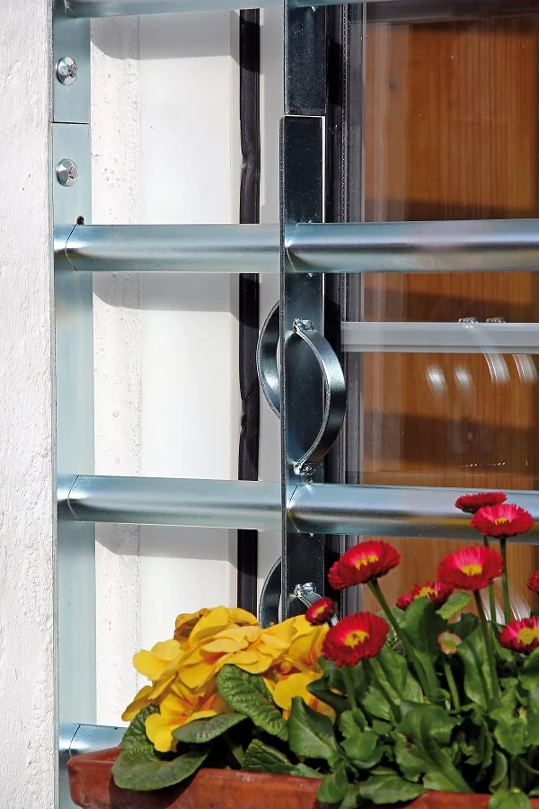 Alberts Fenstergitter Secorino Style 1000 - 1500 x 600 mm Ausziehgitter