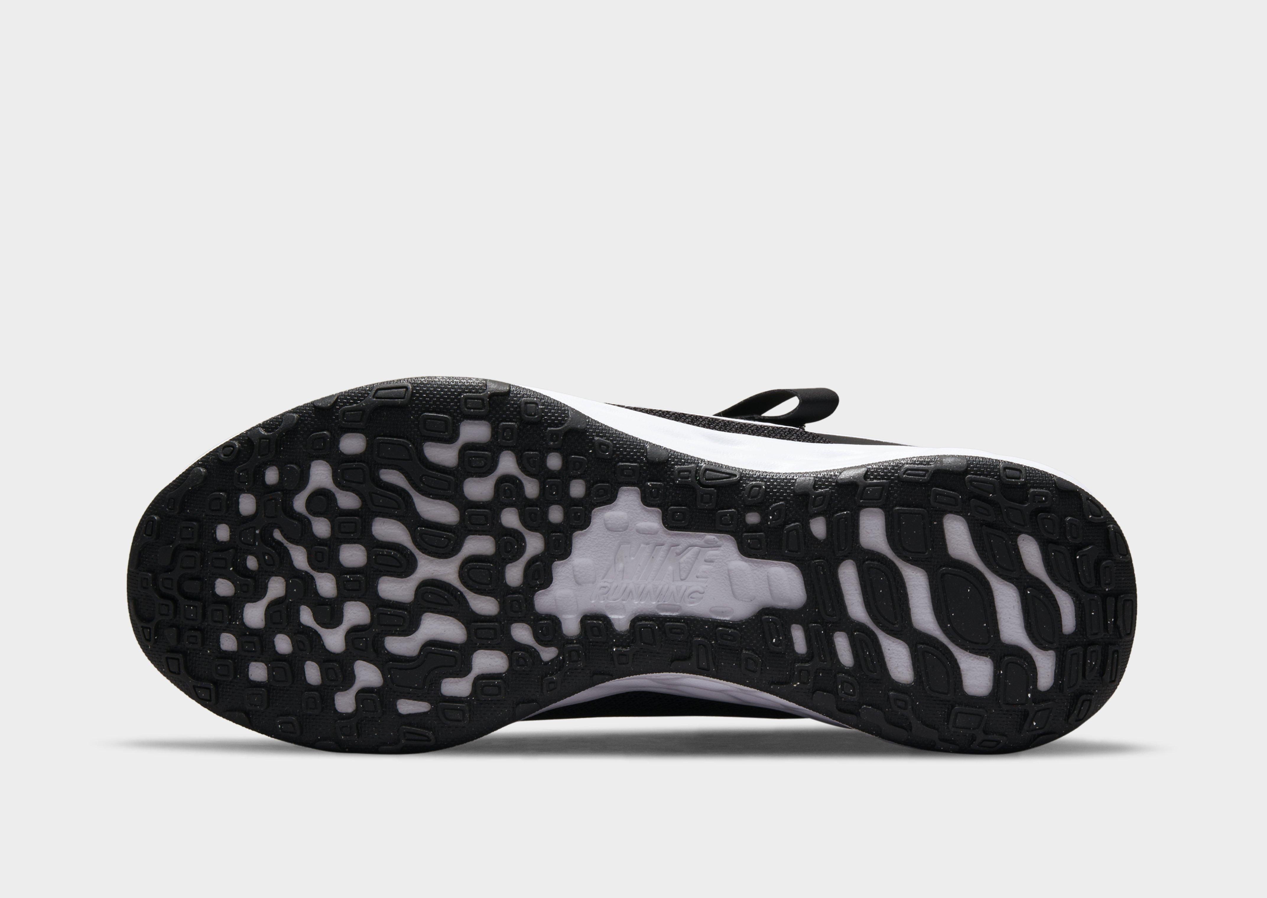 Nike NIKE REVOLUTION 6