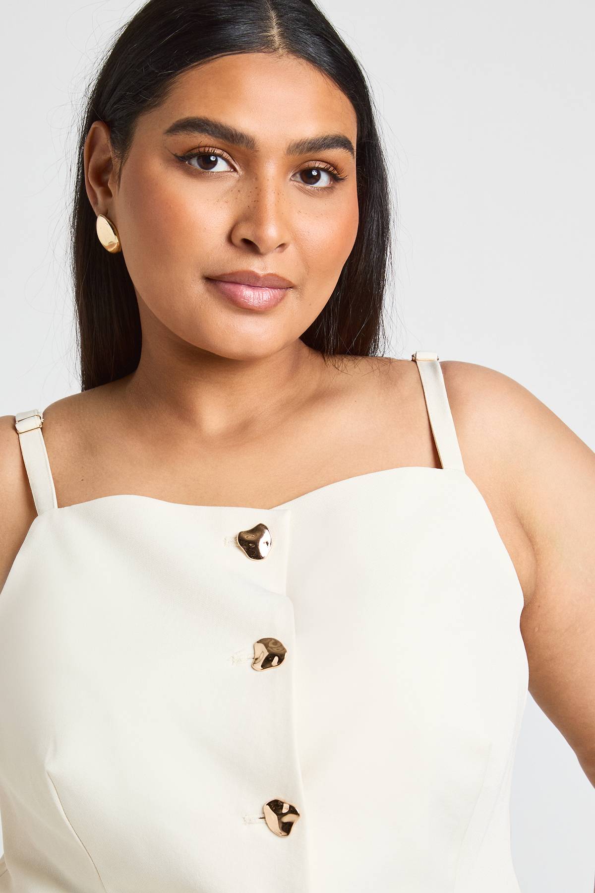 boohoo Gilet Long Grande Taille À Boutons Dorés