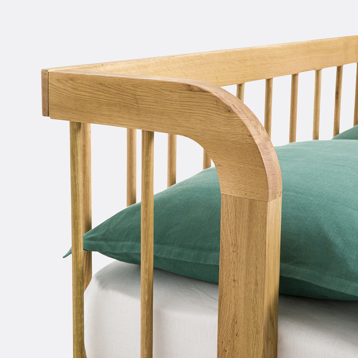 LA REDOUTE INTERIEURS<br>Cama de carvalho maciço com estrado de ripas, Matea
