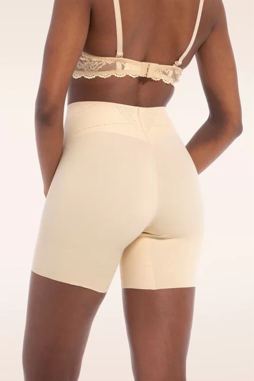 MAGIC Bodyfashion Dream Shaper short in Latte