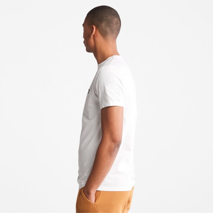 Camiseta masculina Dunstan River Slim-Fit na cor branca.