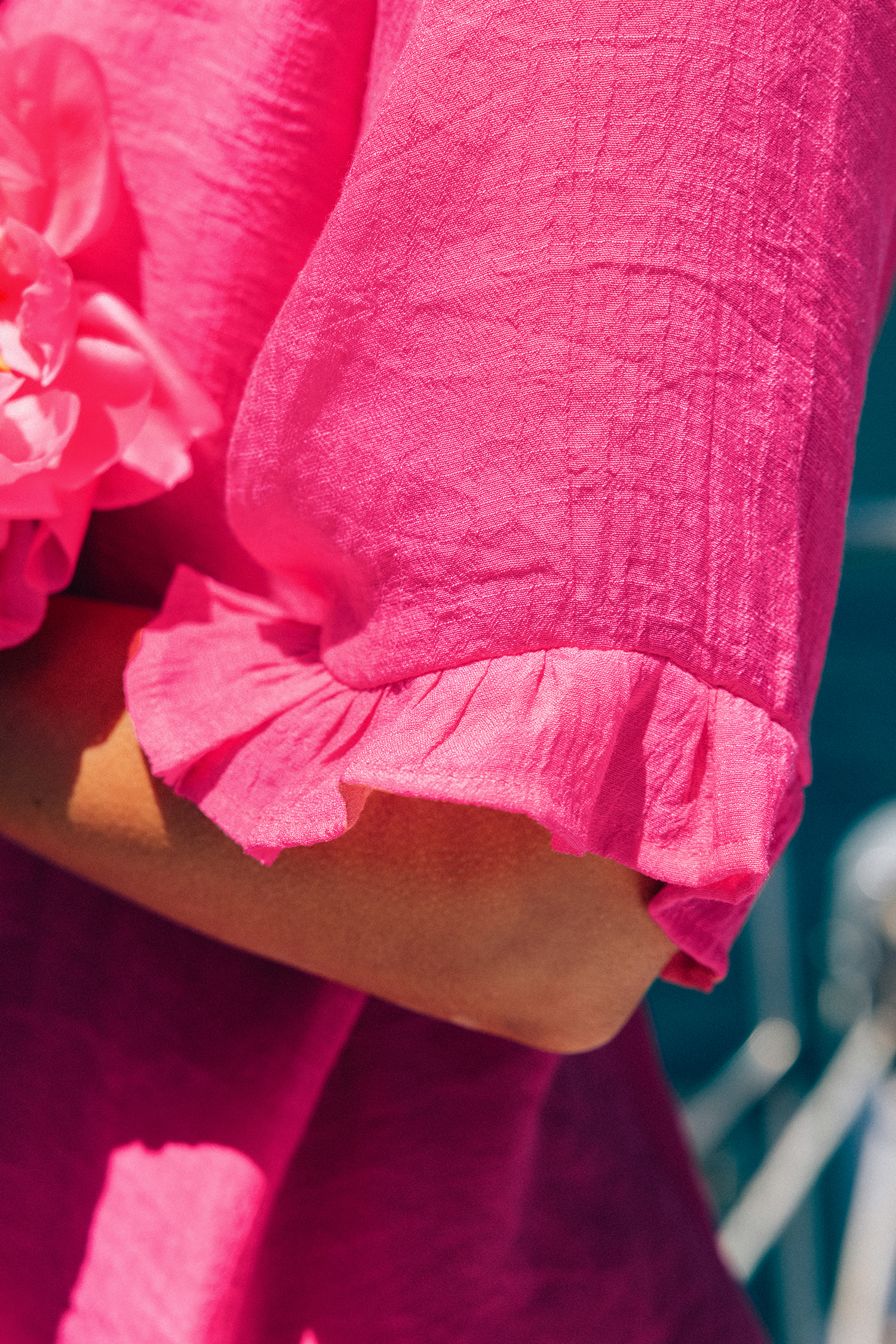 Robe cover up à volants fuschia