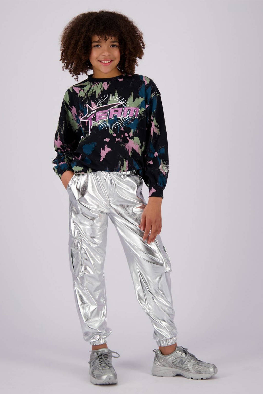 Vingino sweater Jiena met all over print zwart/roze/blauw