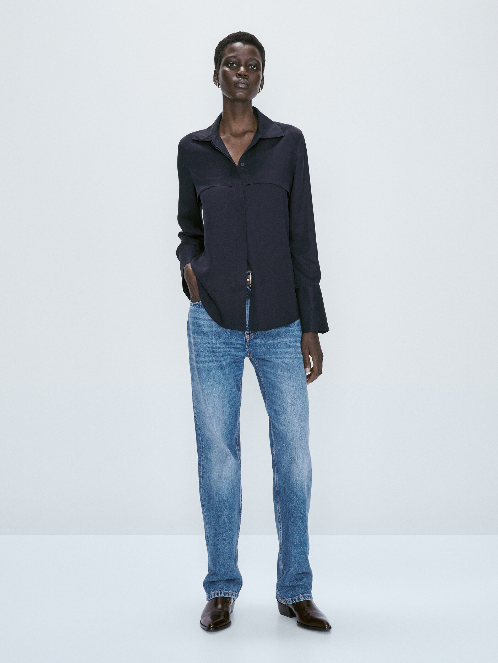 Camisa fluida com bolsos - AZUL ESCURO