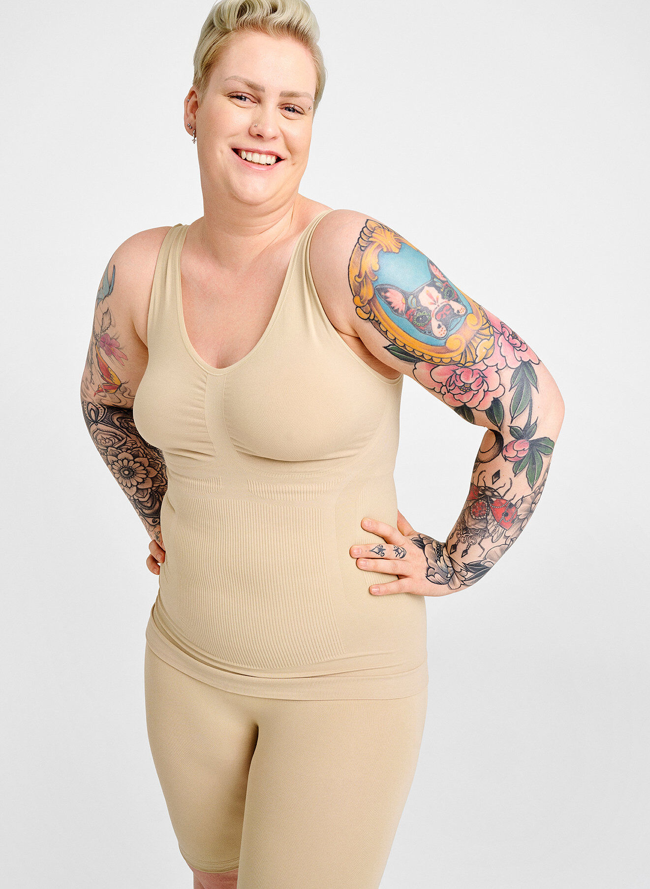 Shapewear top med brede stropper