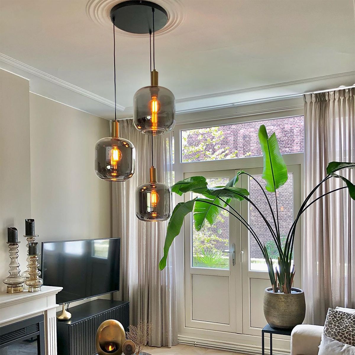 Design hanglamp zwart met goud en smoke glas 3-lichts - Zuzanna