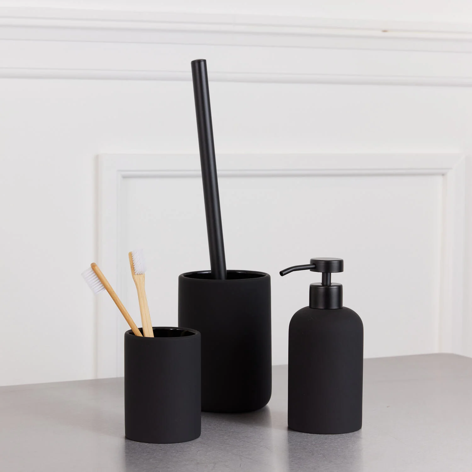 Bahne Interior  Ceramic Smooth sæbedispenser - sort