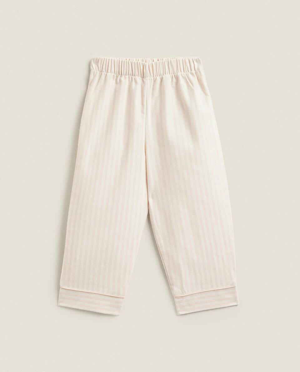 Conjunto de pijama infantil de flanela listrada