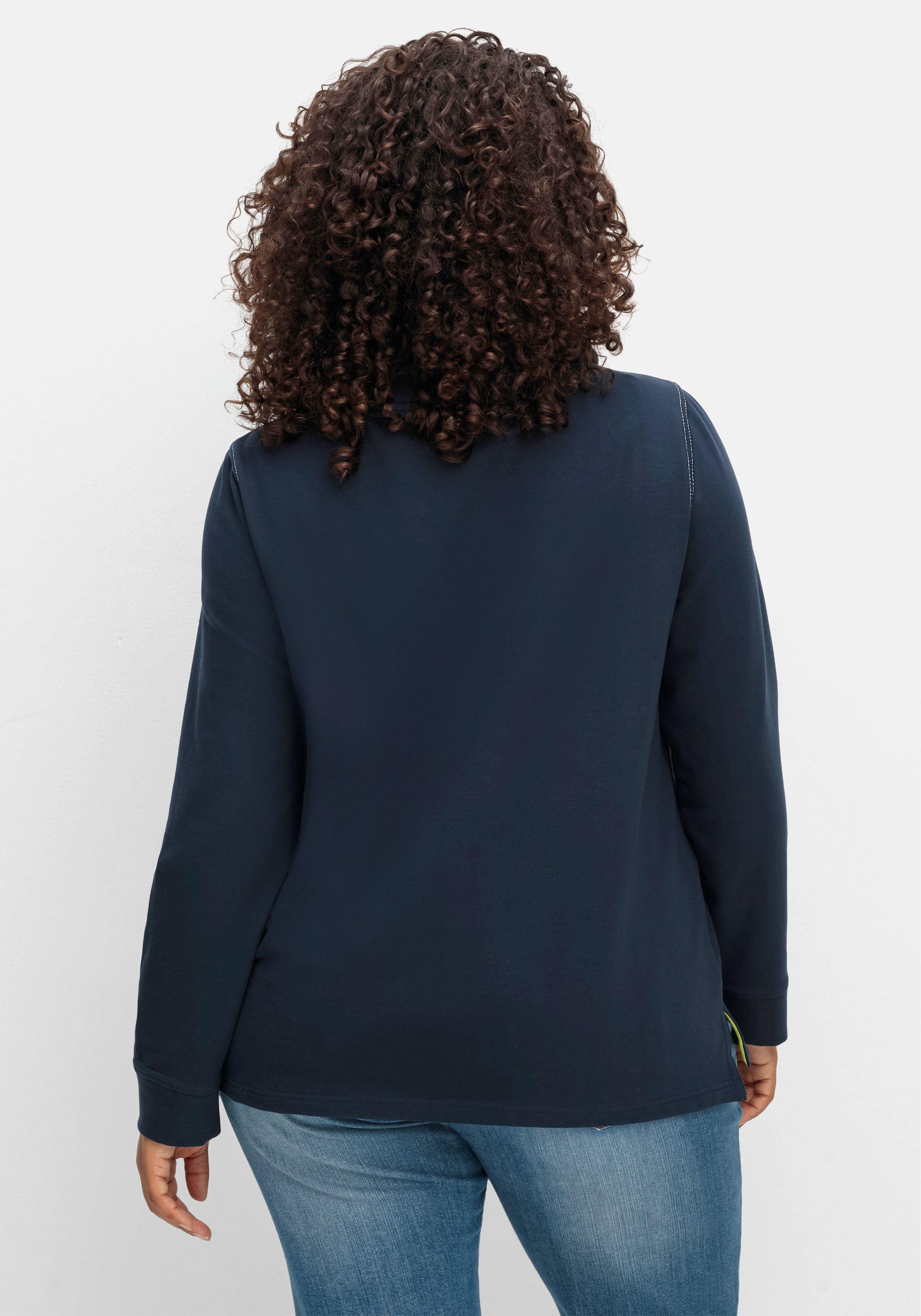 Sweatshirt mit Stehkragen und Wordingprint.