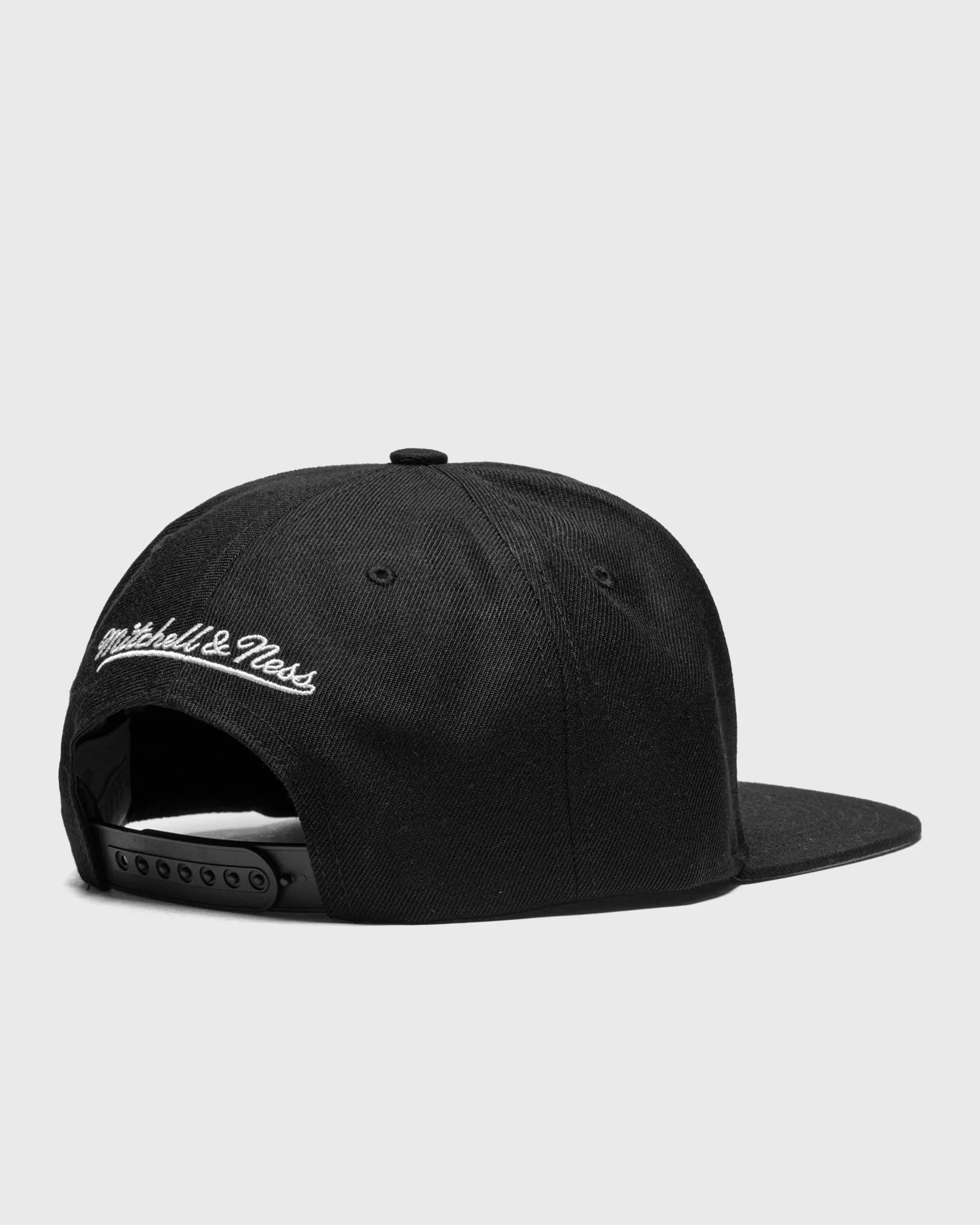 Mitchell & Ness NBA TEAM SCRIPT 2.0 SNAPBACK CAP CHICAGO BULLS