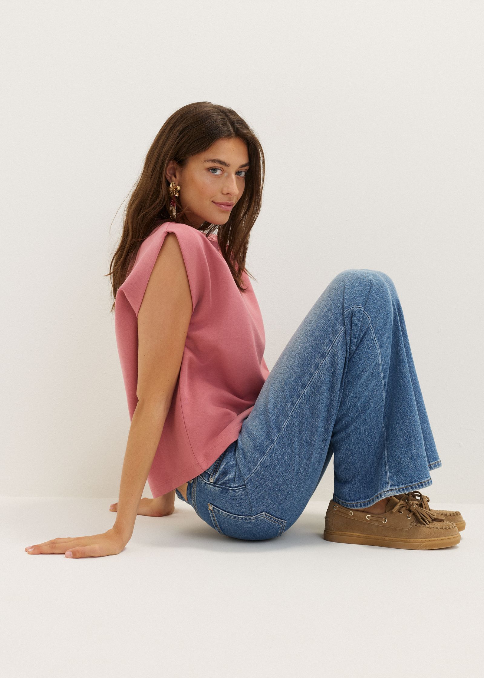T-shirt met schouderdetails