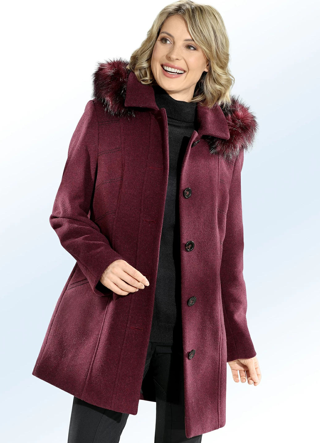 Jacke mit abnehmbarer Kapuze