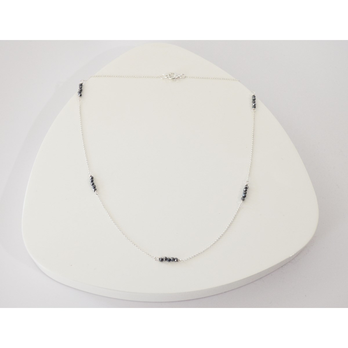 Collier  chaînette & perle  hématites  en argent 925
