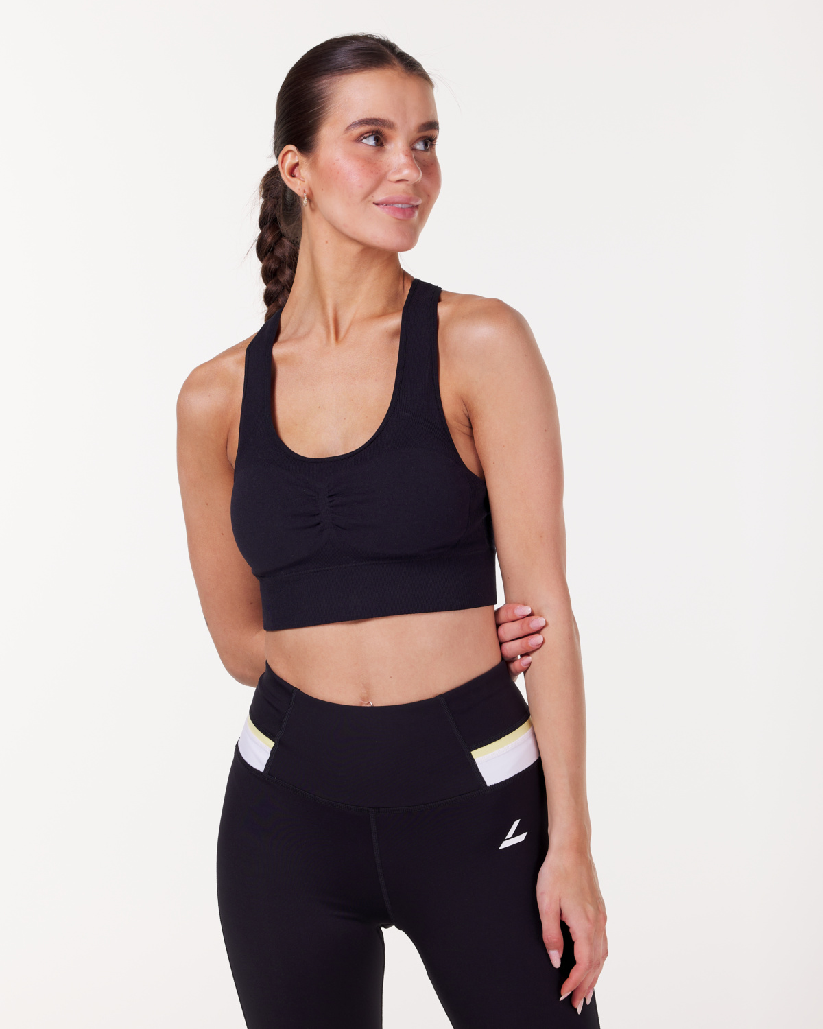 LEVITY Silhouette Seamless Bra Black