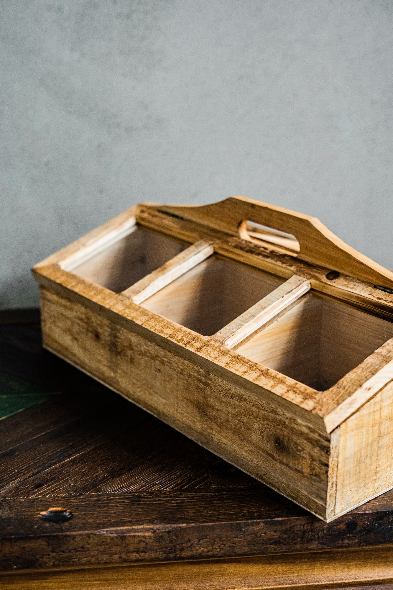 Tragbare Sortierbox, Tannenholz, mit Glasdeckel, B 50 cm, T 34,5 cm, H 21 cm von fischer's lagerhaus