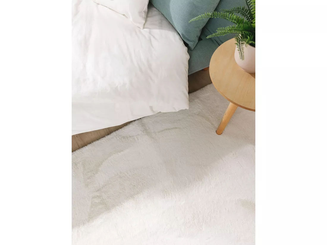 Tapis en fausse fourrure Furry Crème 70x200 cm