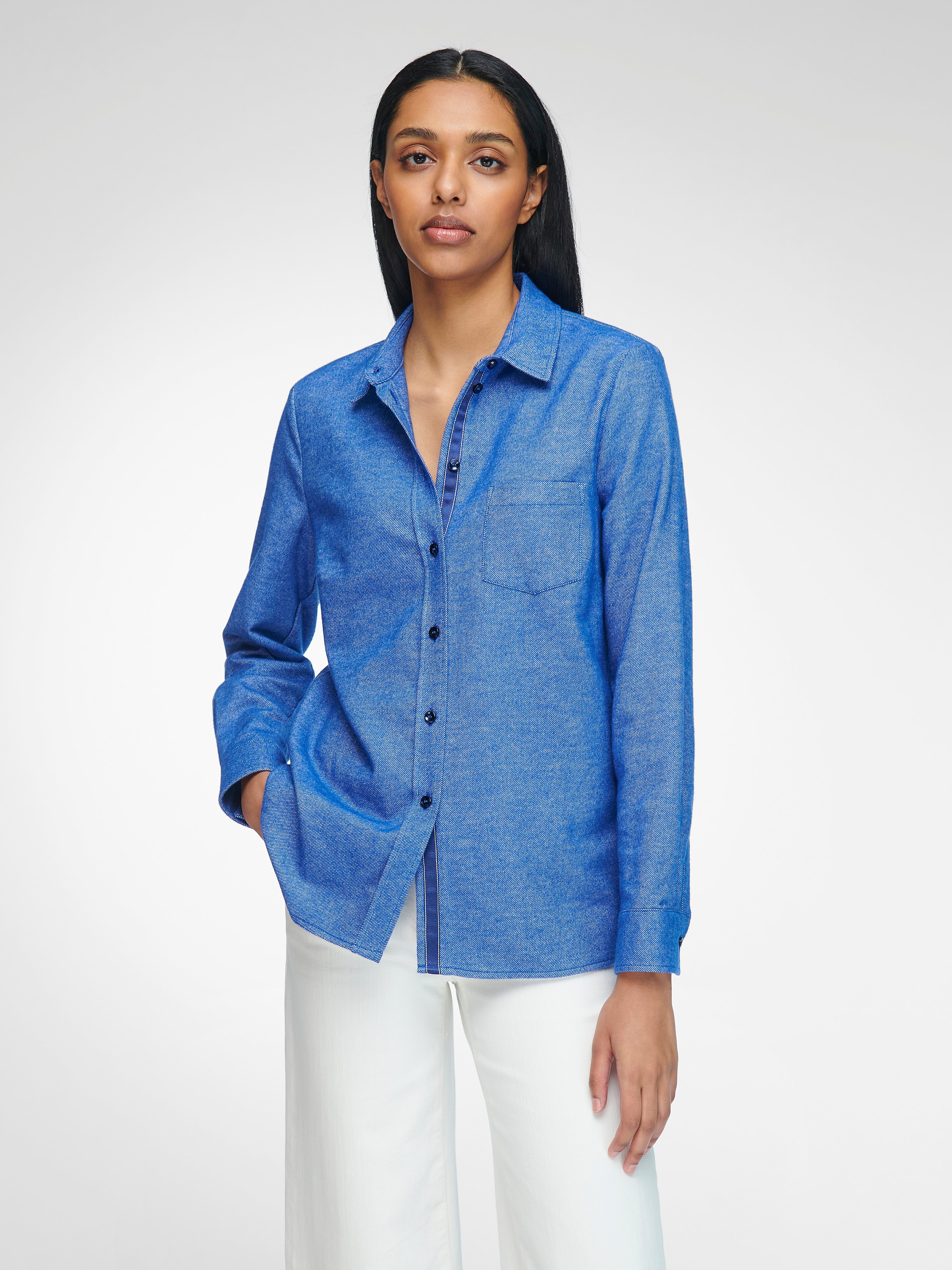 Bluse mit Hemdkragen