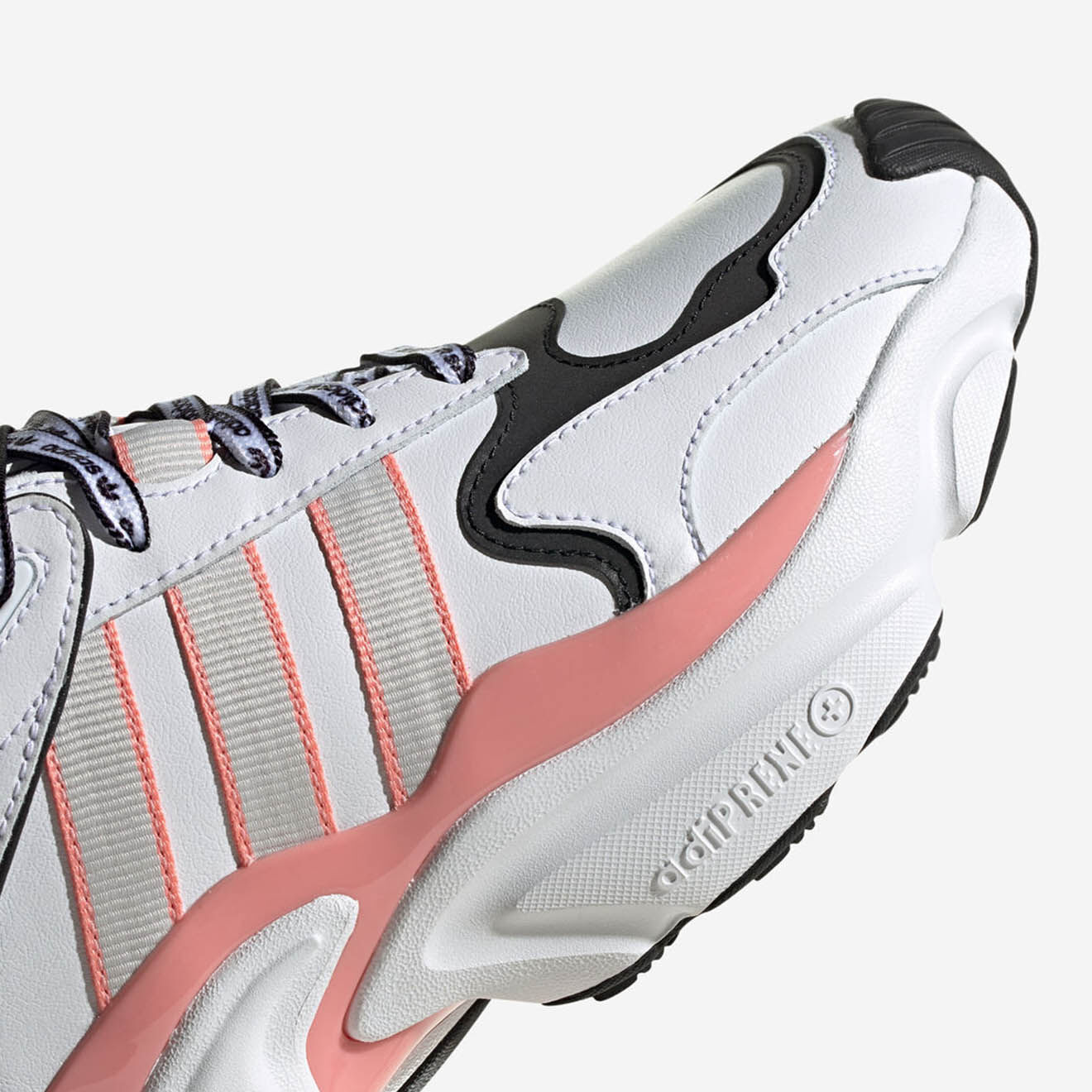 Adidas Baskets Magmur Runner W blanc/gris/rose