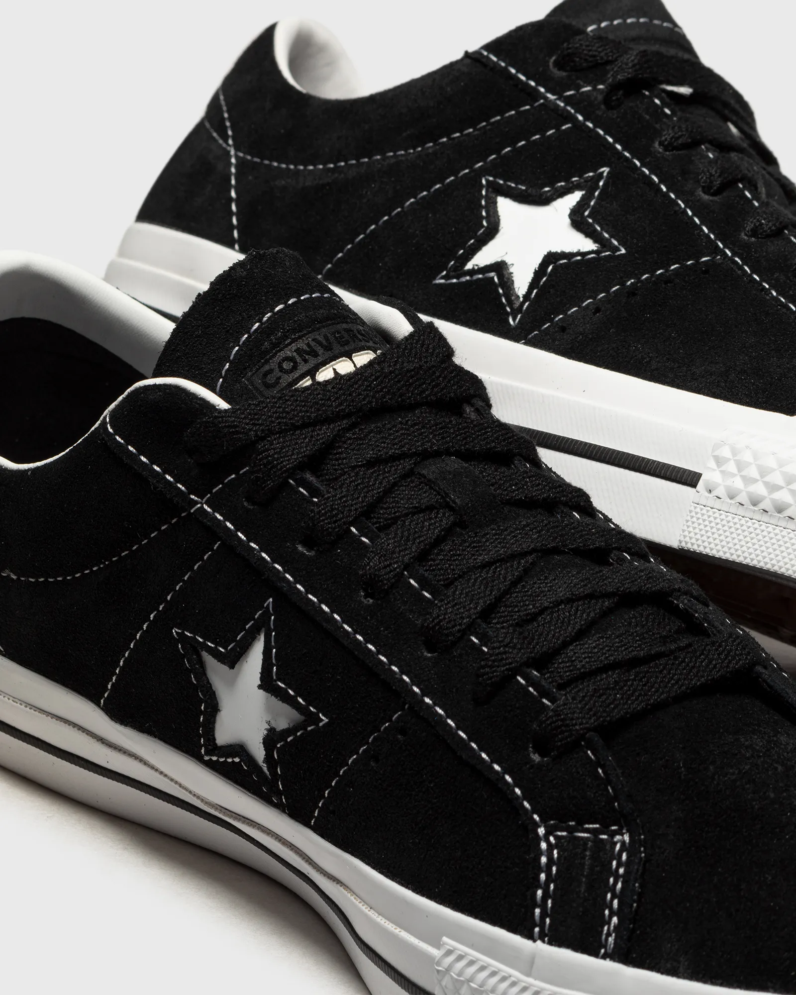 Converse One Star Pro