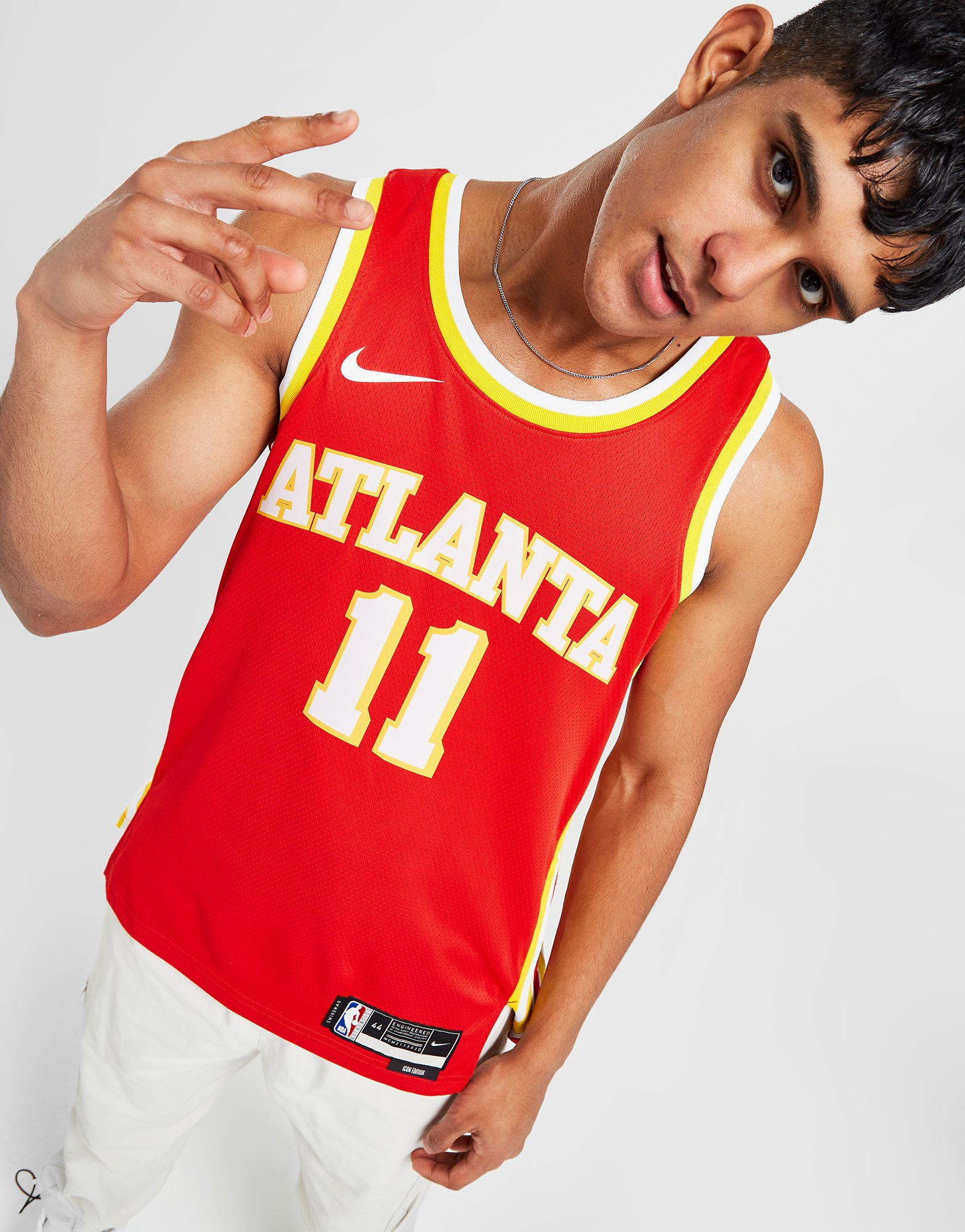 Nike NBA Atlanta Hawks Young #11 Swingman Jersey