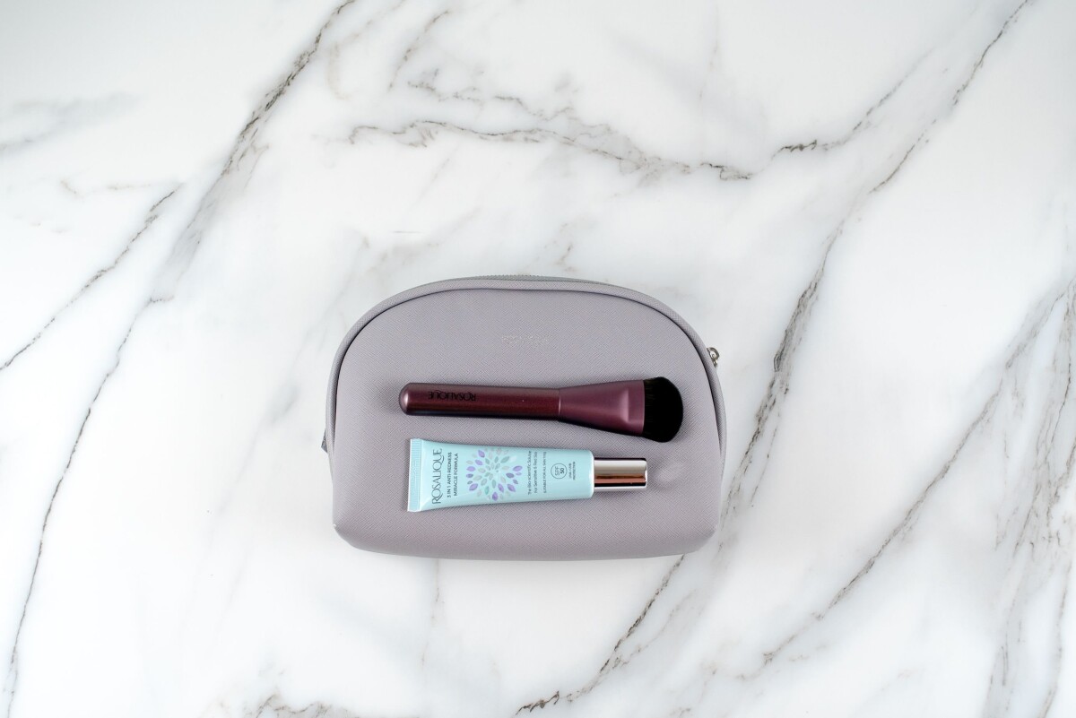 Rosalique - Gavesæt Med Makeup Pung, Creme Og Børste