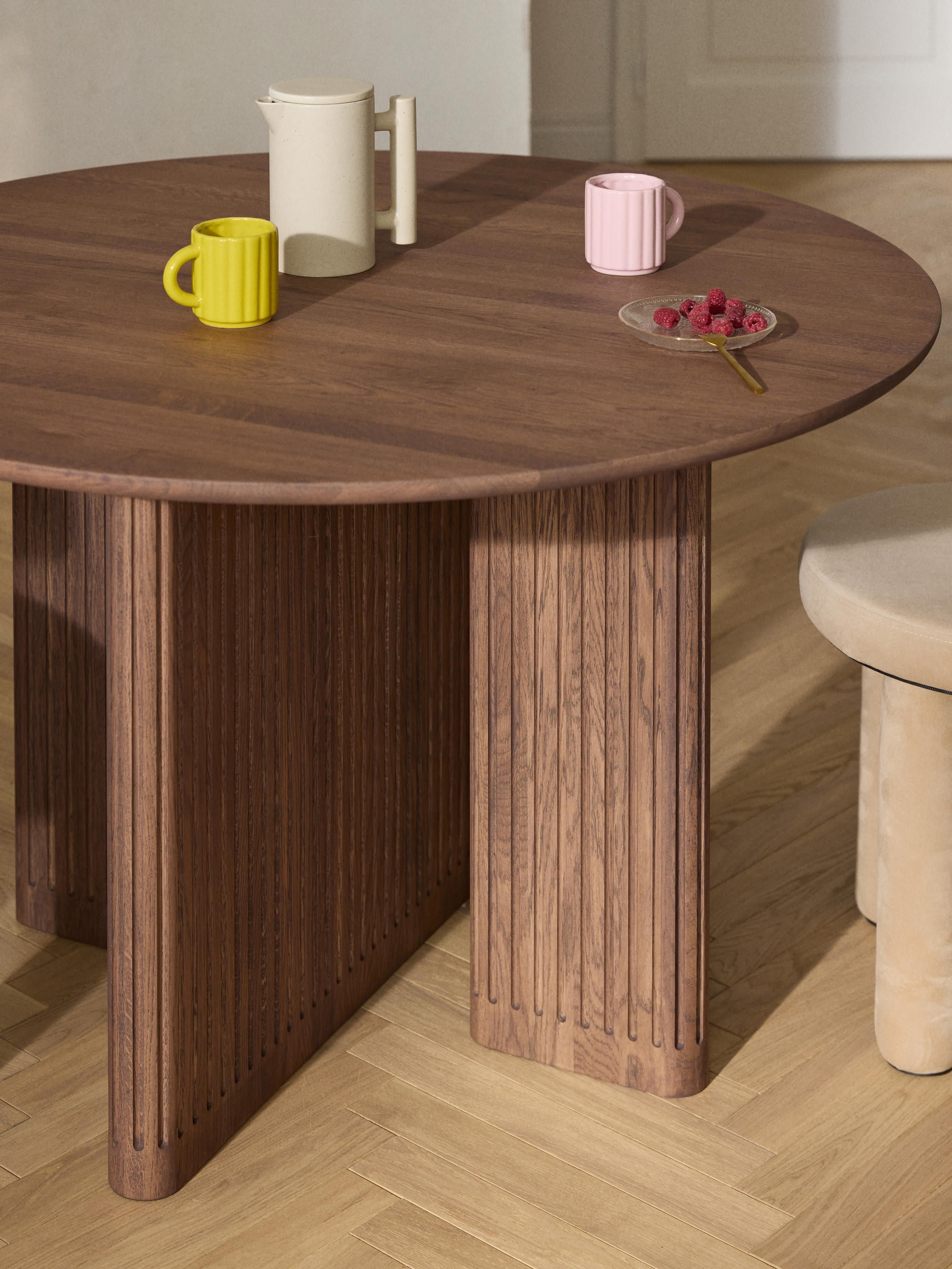 Ronde eettafel Jolka van eikenhout, in verschillende formaten