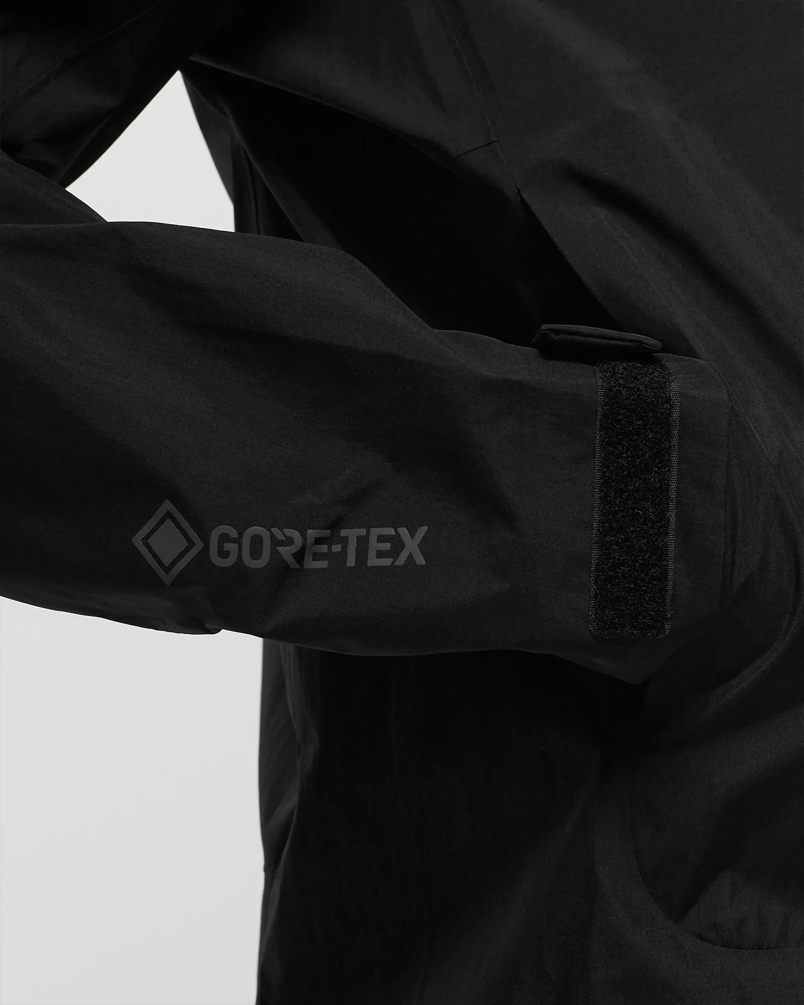 Rapha Gore-Tex Hooded Rain Jacket