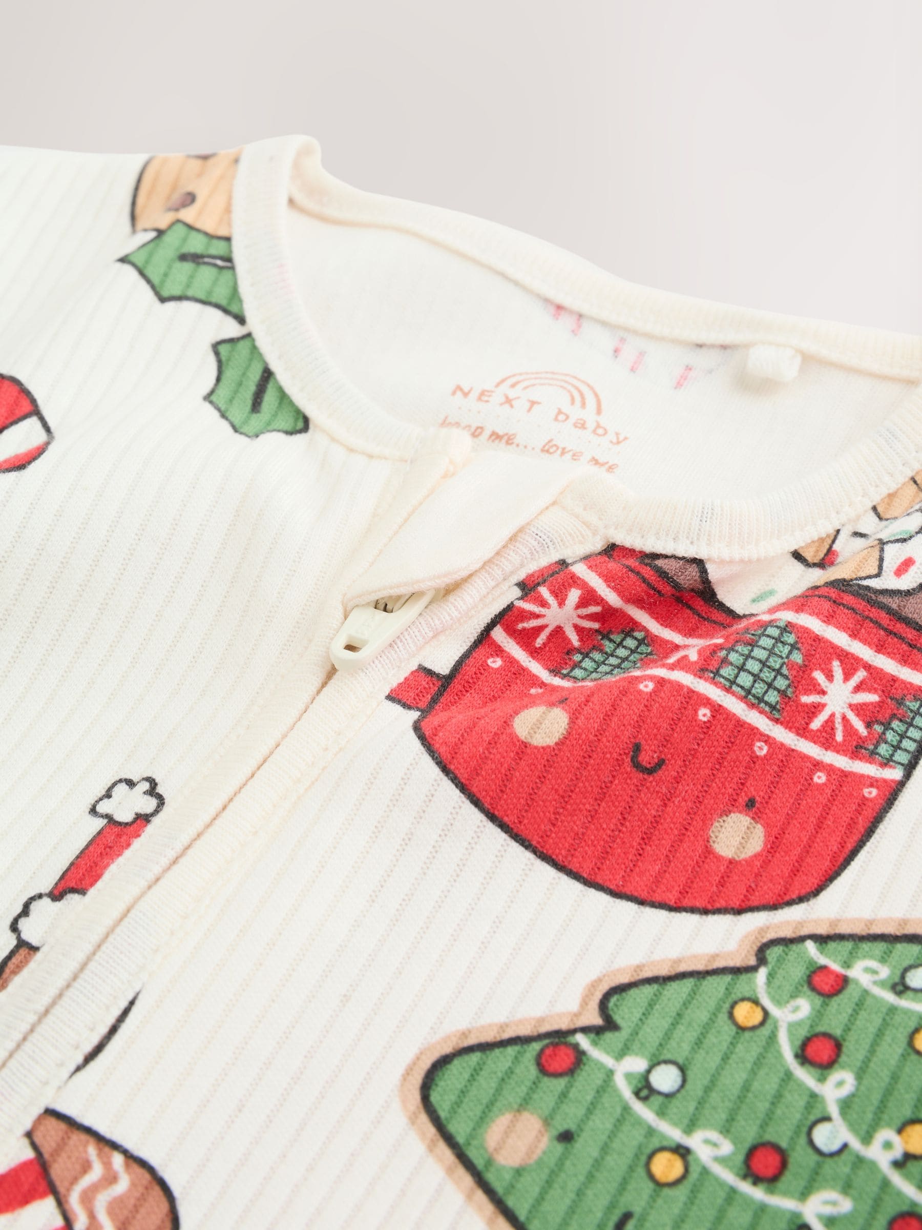 Multi - Kerstbabypyjama met figuurtjes (0mnd-3jr)