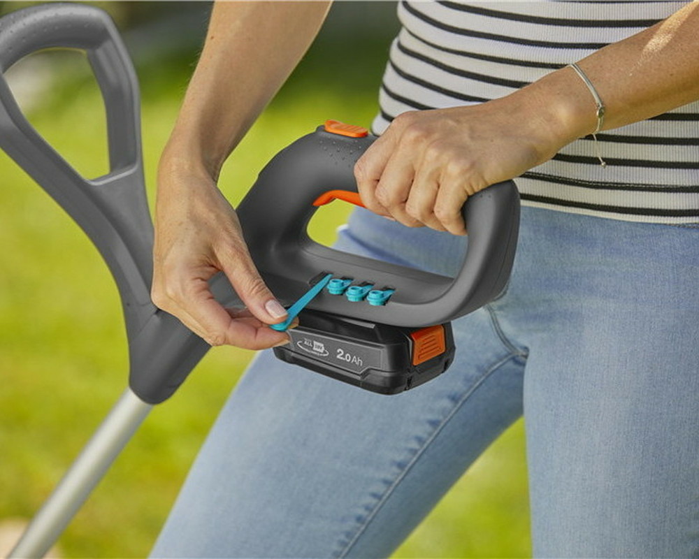Coupe-bordures smallcut 23/18v p4a sur batterie - coupe ø 23 mm