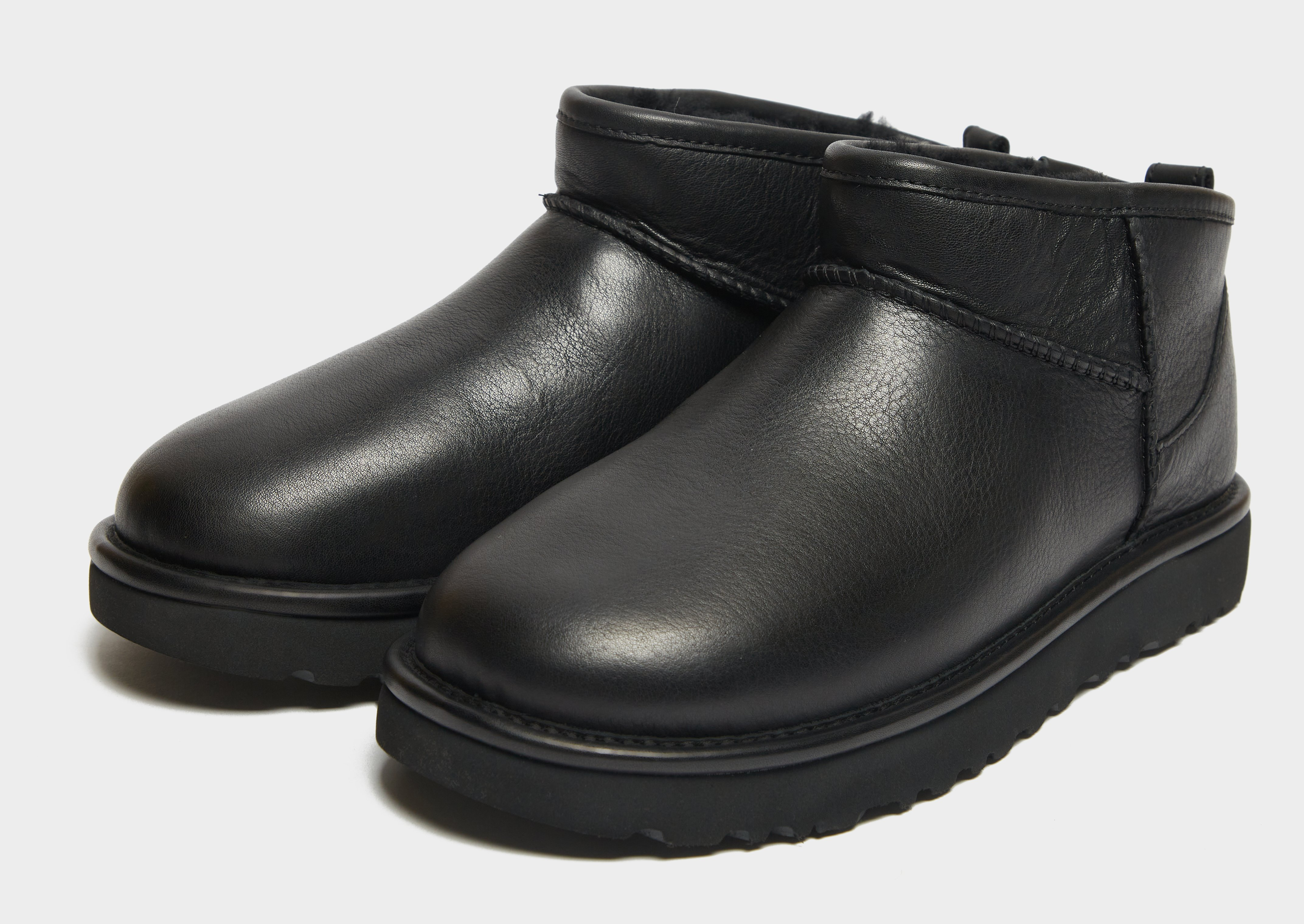 UGG Bottes en Cuir Classic Ultra Mini Femme
