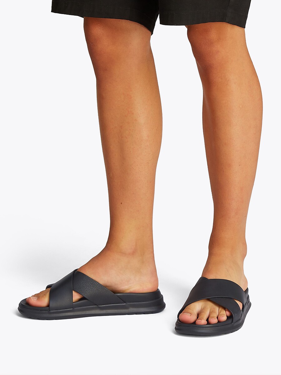 TOMMY HILFIGER<br>Mules de couro com estampa de densidade