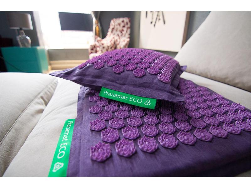Pranamat Eco Massage Set – Matte und Kissen dunkelviolett Nahhaltiges, handgefertigtes Rücken- und Kopfmassage Set