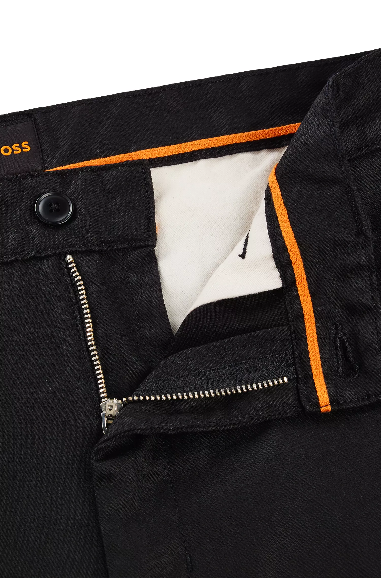 Calça BOSS laranja, corte reto, em sarja de algodão elástico.